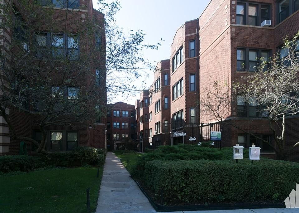 1st image of 529 W Aldine Ave APT 2N