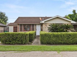 2049 Manor Heights Dr, Marrero, LA 70072