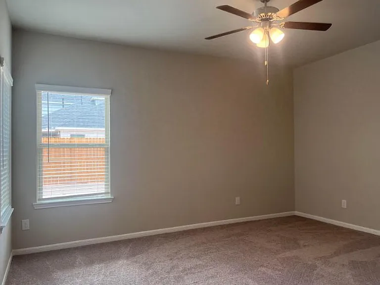 450 Aurora Creek Ln — Photo 4