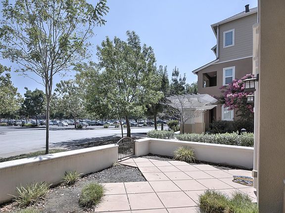 4th image of 186 Triggs Ln