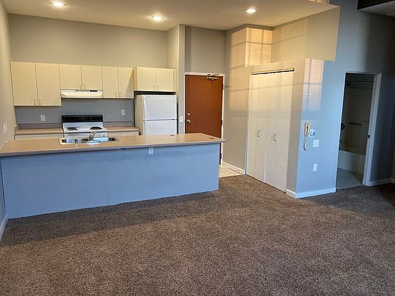 3rd image of 143 Water St APT 105