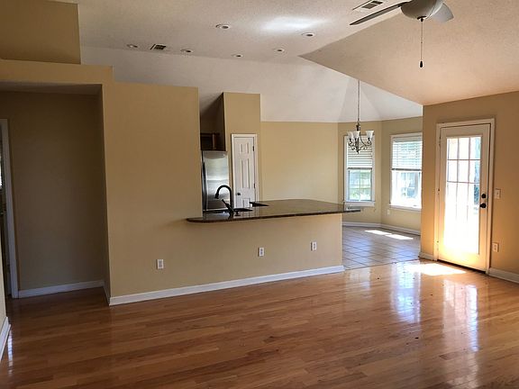 3rd image of 495 Alexa Dr