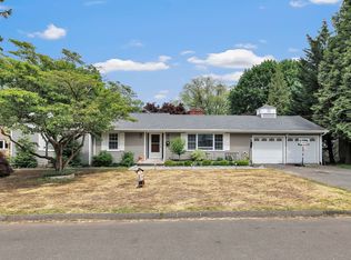 150 Old Town Dr, Stratford, CT 06614