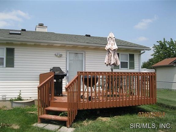 4th image of 50 Crest Dr