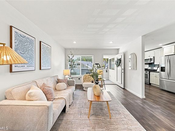 4th image of 2536 Coventry Cir