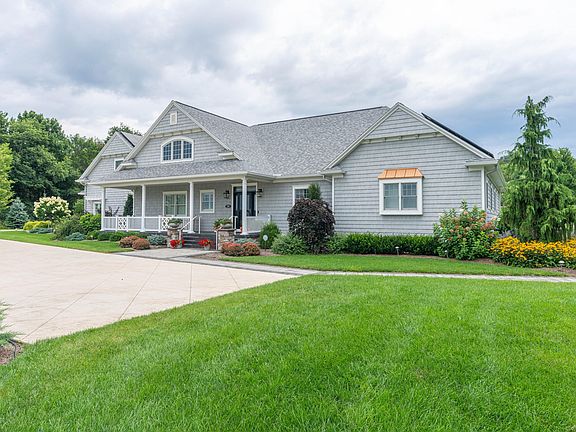 3rd image of 138 Elderberry Ln