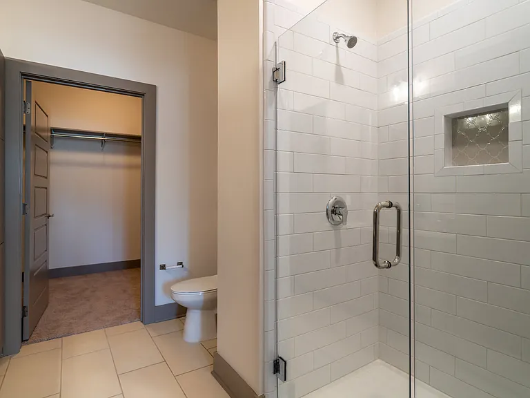 IMT 8 South — Photo 11