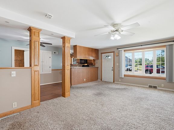 5th image of 918 22nd Ave SW