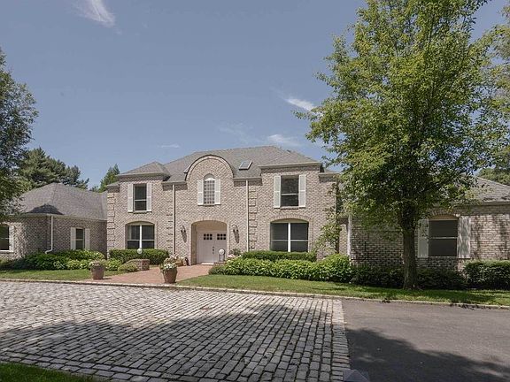2nd image of 1 Copperfield Ln
