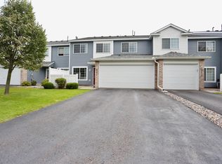 2094 Gresham Ave N, Oakdale, MN 55128