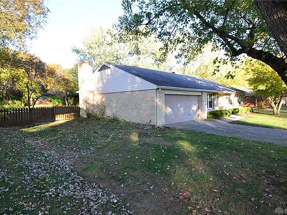 5th image of 3811 Willow Creek Dr
