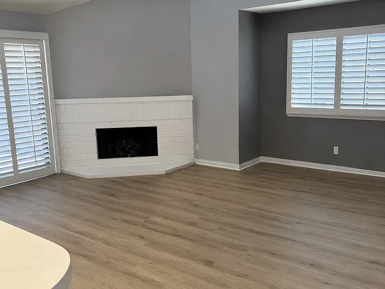 345 Avocado St #204B — Photo 2