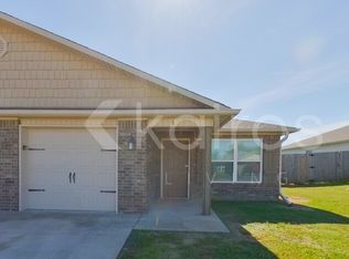 3902 E Thomas St #B, Siloam Springs, AR 72761