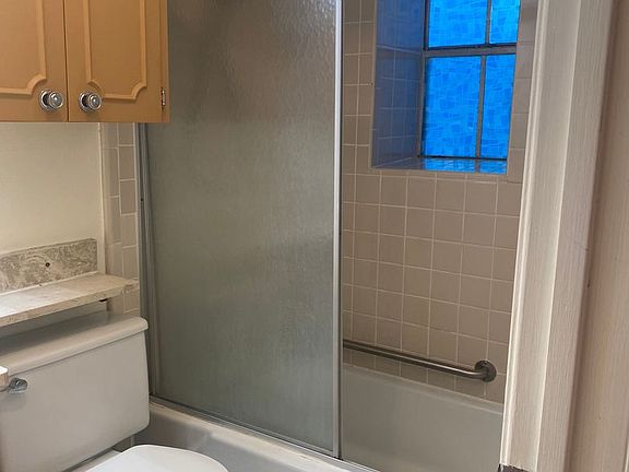 4th image of 3730 Fairfield Ave Unit 256
