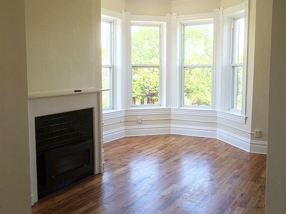 2nd image of 1458 N Maplewood Ave APT 3