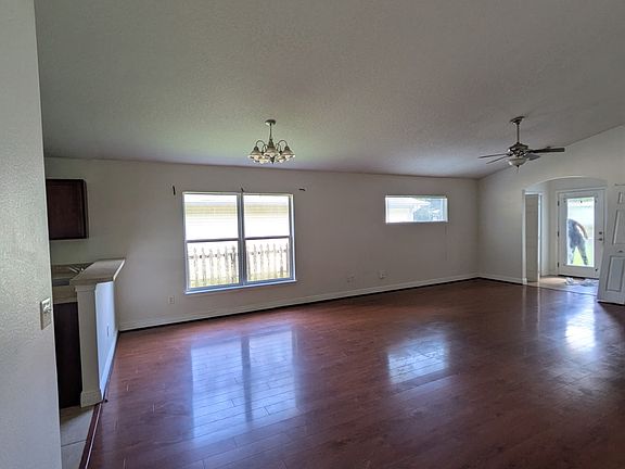2nd image of 2438 Princeton Ave