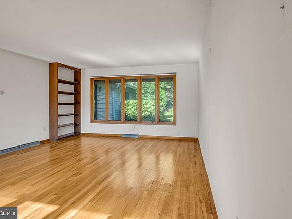 4th image of 6480 Colchester Ave