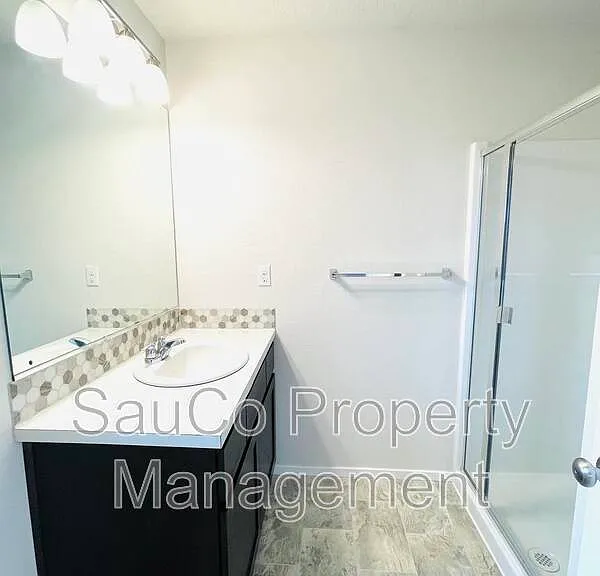 16390 NW Ernst St — Photo 13