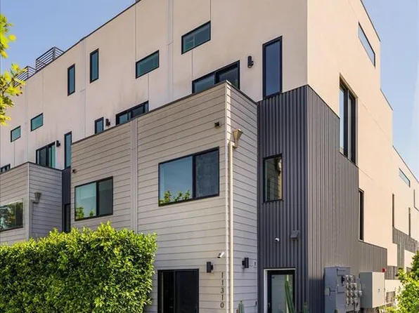 11310 Victory Blvd, North Hollywood, CA 91606