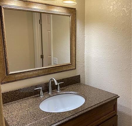 5th image of 5080 SW 64th Ave