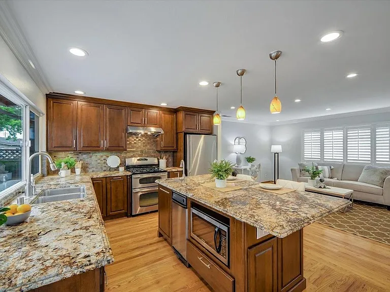 1673 Grizilo Dr — Photo 21