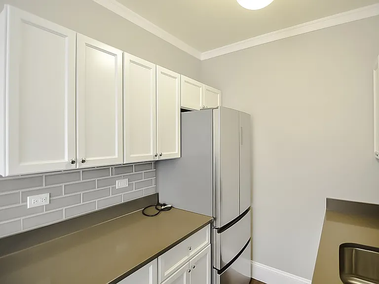 817 W Lakeside Pl #116 — Photo 3
