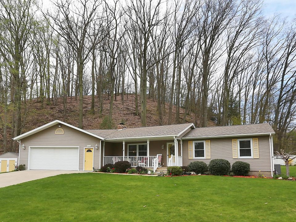 1st image of 17911 Oak Hill Ct