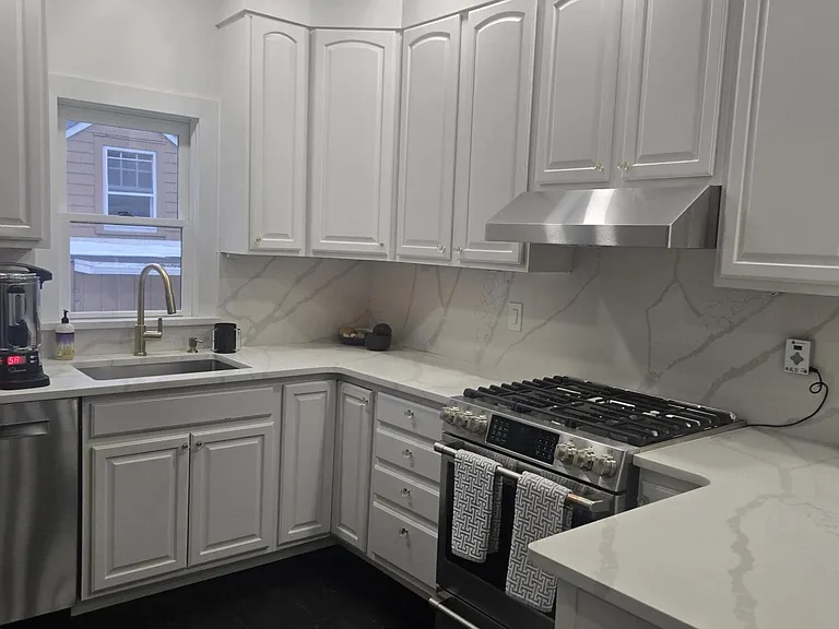 486 W Lincoln Ave — Photo 7