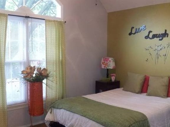 Master bdrm.(main level)
