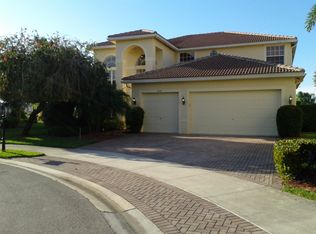 2101 Amargo Way, Naples, FL 34119