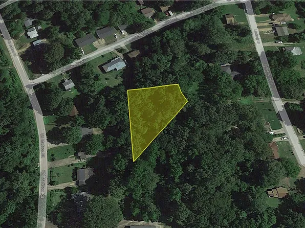 McPhail Dr, Forrest City, AR 72335