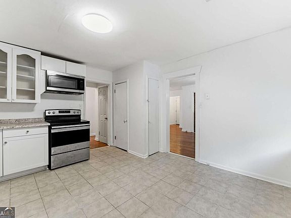5th image of 1431 Sharon St NW