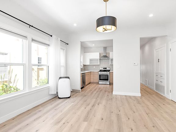3rd image of 632 N Genesee Ave #632