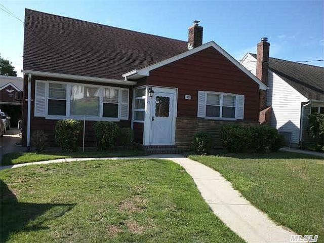 1st image of 42 Evergreen Ave