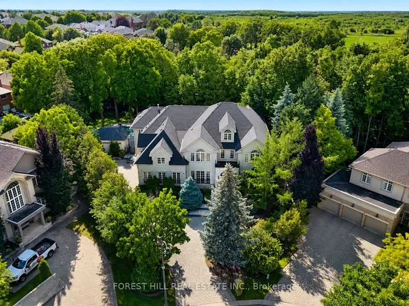 160 Renaissance Ct, Vaughan, ON L4J 7W4