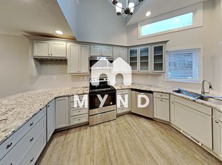 14548 Waterside Dr, Charlotte, NC 28278