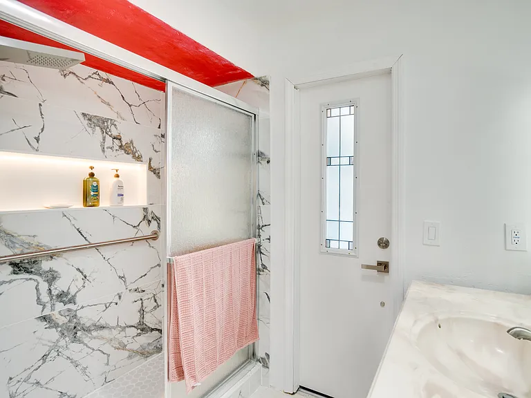 8724 Tall Pine Ln — Photo 15