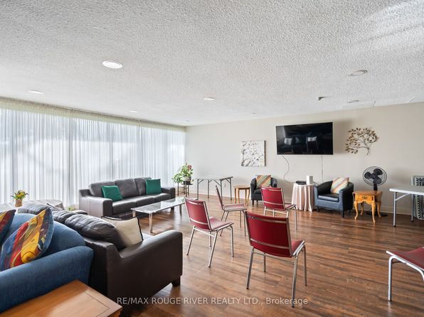 120 Elgin St W #307, Oshawa, ON L1G 1S7