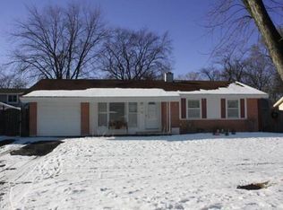 1175 Bosworth Ln, Elk Grove Village, IL 60007