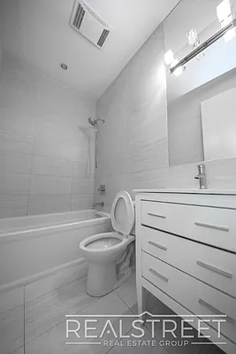 Rented by Real Street Inc | media 9