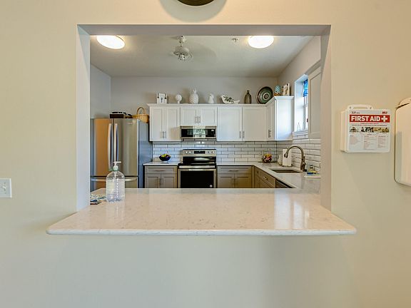 5th image of 8871 Lake Dr APT 302