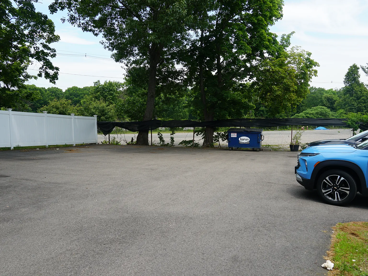 3 bed, 950 sqft, $2,000 — Photo 3