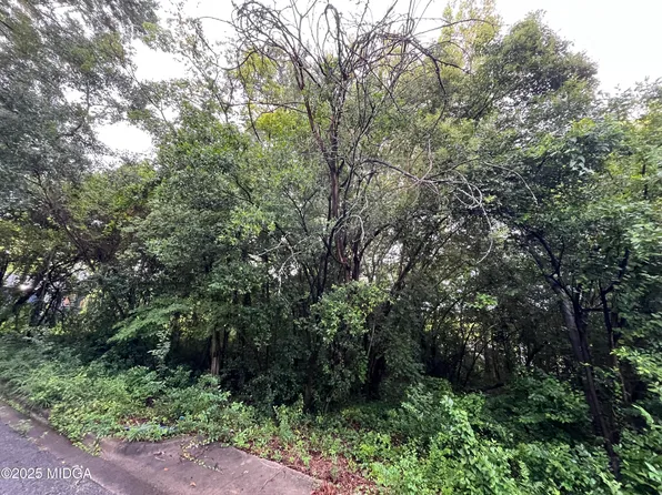 725 Schaeffer Pl, Macon, GA 31217