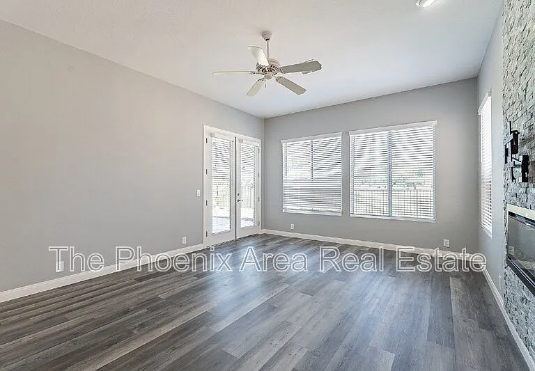 231 S Beverly St — Photo 19