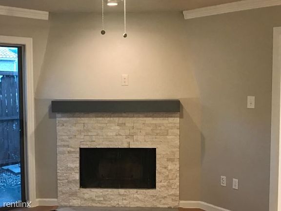4th image of 859 Dublin Dr #1