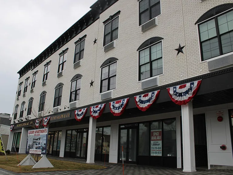 The Lofts at Maple & Main — Photo 28