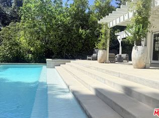 380 S Arroyo Blvd, Pasadena, CA 91105
