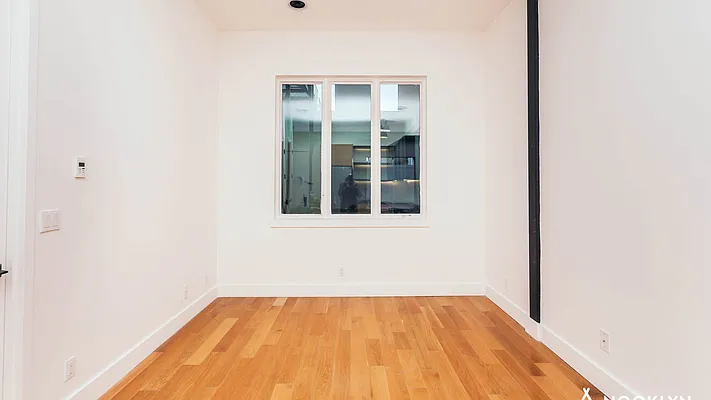 Rented by Nooklyn NYC LLC | media 7