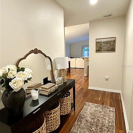 3rd image of 906 SE 5th St