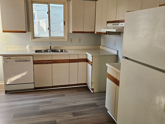 3rd image of 14 Brandy Lane Rd